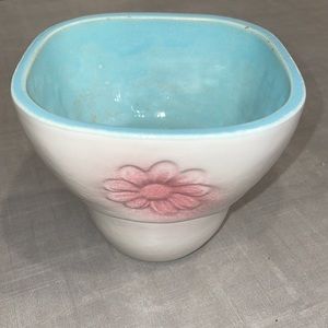 Vintage Hull pottery planter 425